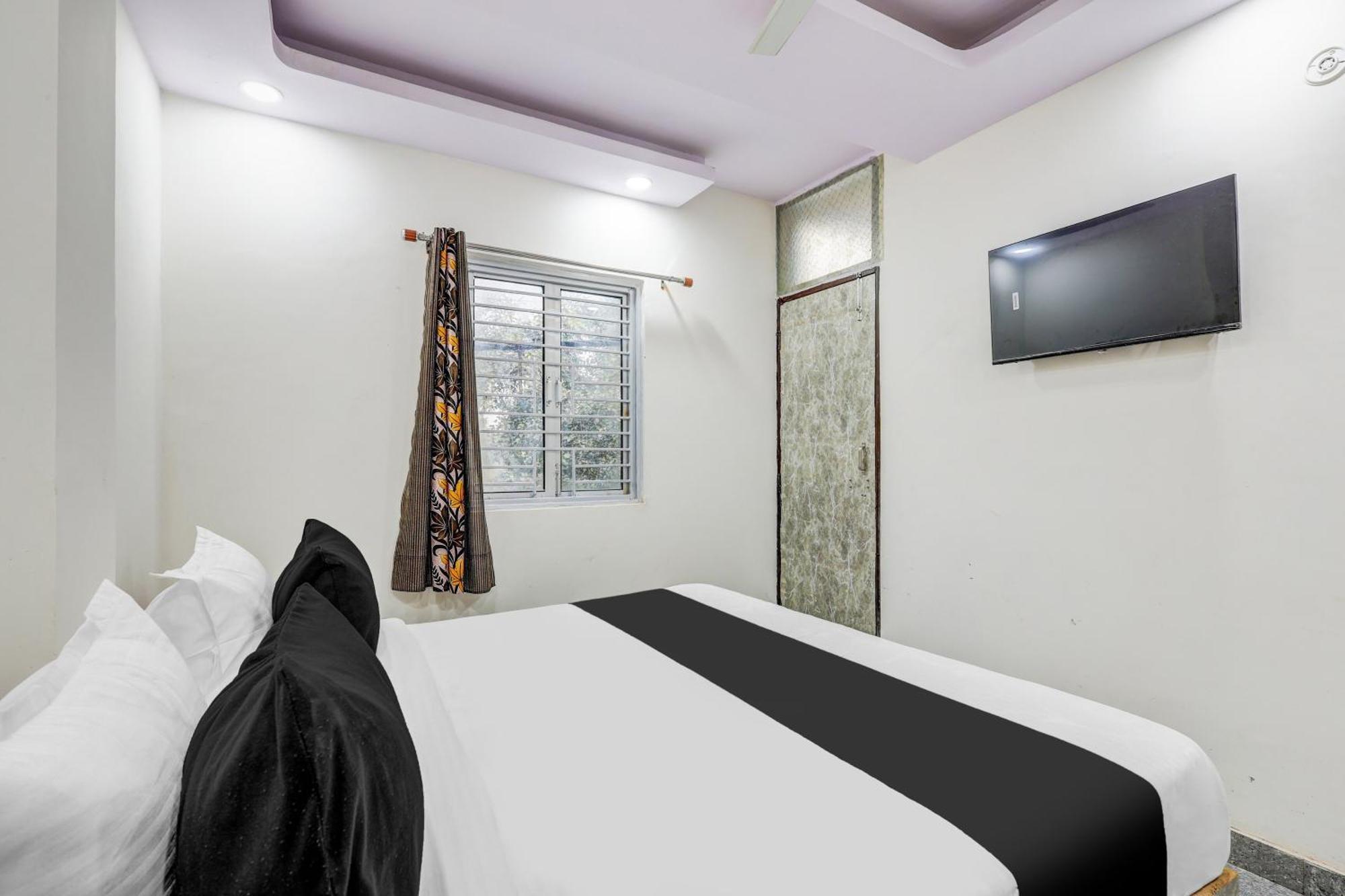 Hotel O Govind Residency Nuova Delhi Esterno foto