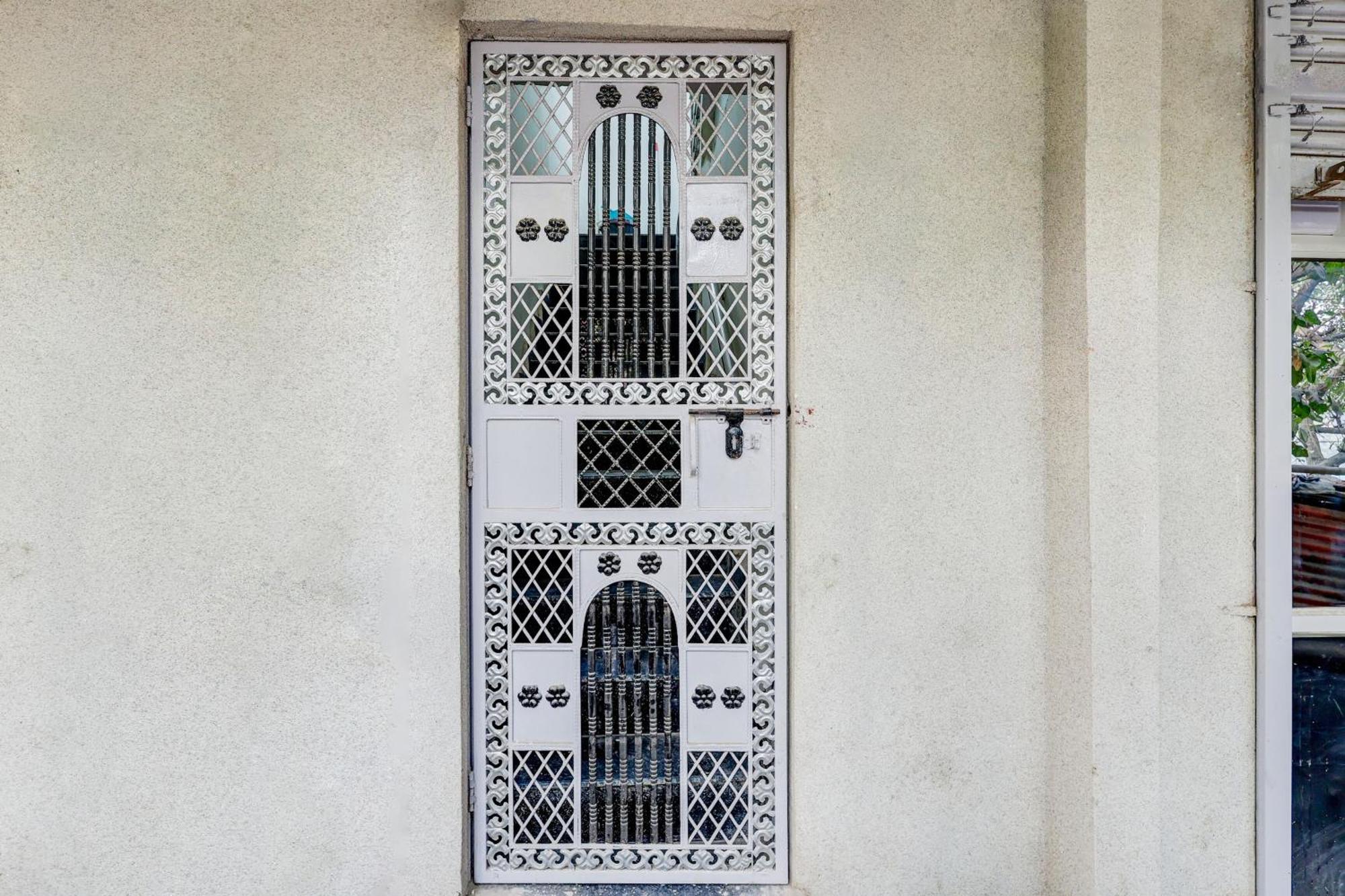Hotel O Govind Residency Nuova Delhi Esterno foto